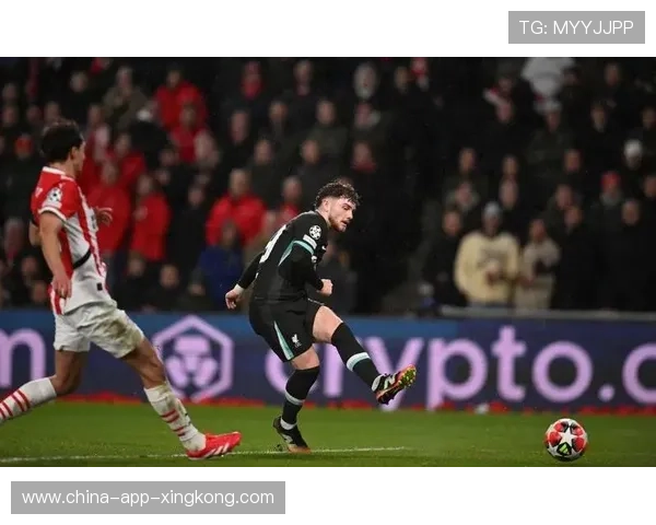 埃因霍温前压奏效，加克波不断寻找机会